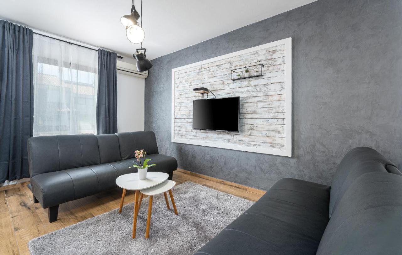 Apartments Ariana Umag Bagian luar foto
