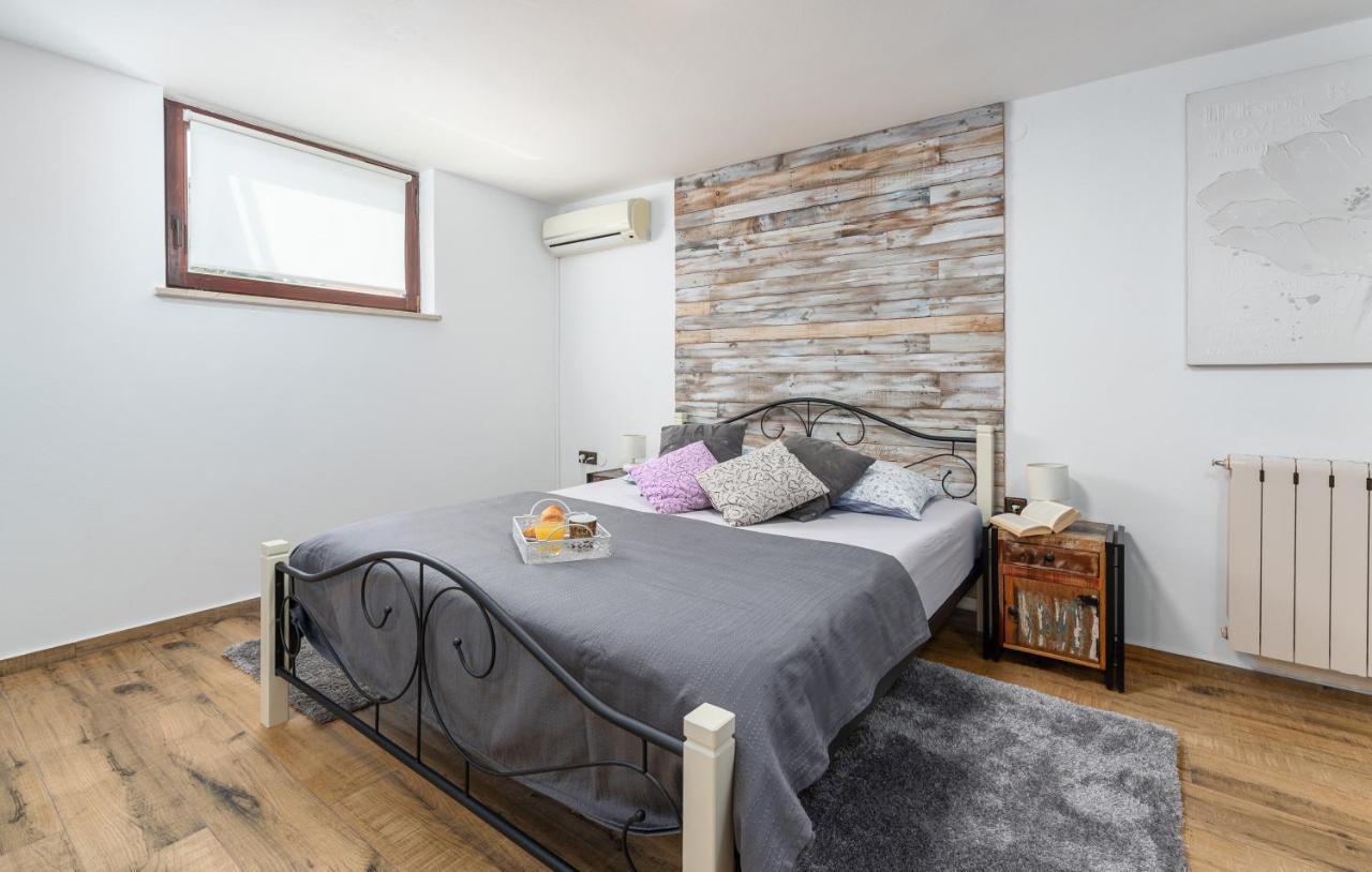 Apartments Ariana Umag Bagian luar foto